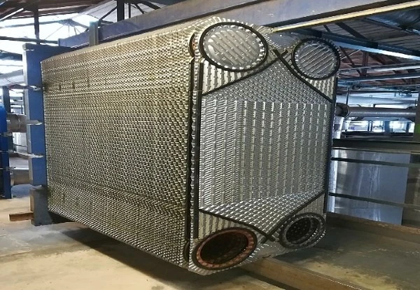 A picture of a Plate-heat-exchanger dismantled